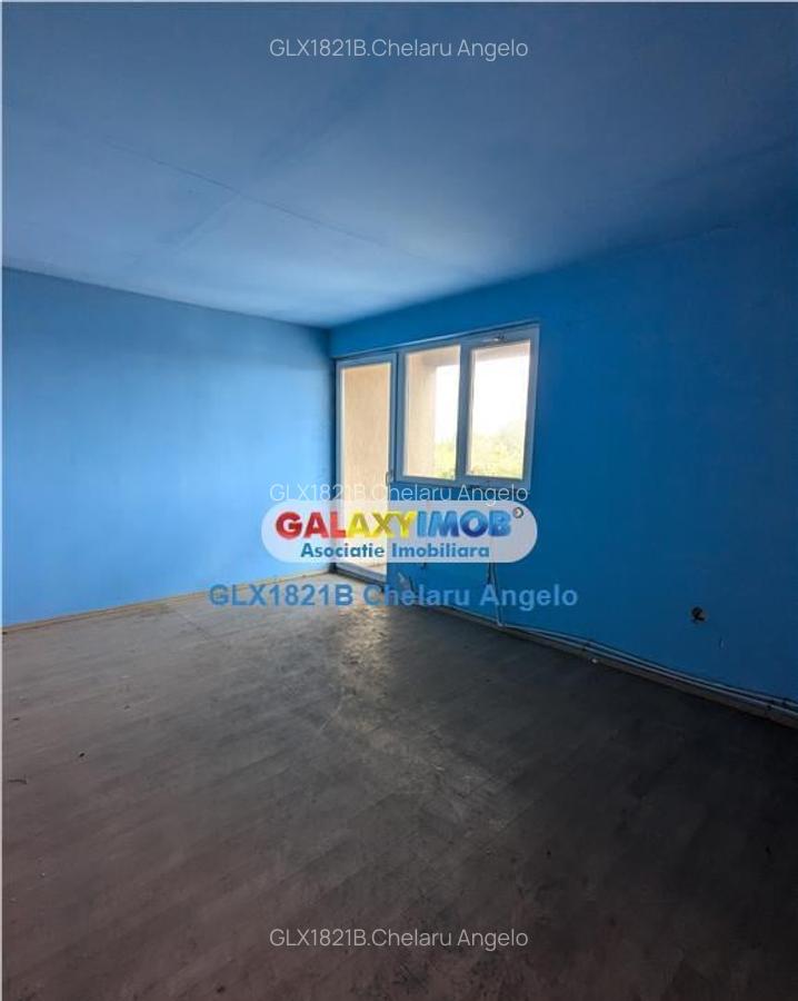 1 Decembrie,vila 5 cam ,P 1 pod, teren 1000 mp,an 2005 - 6