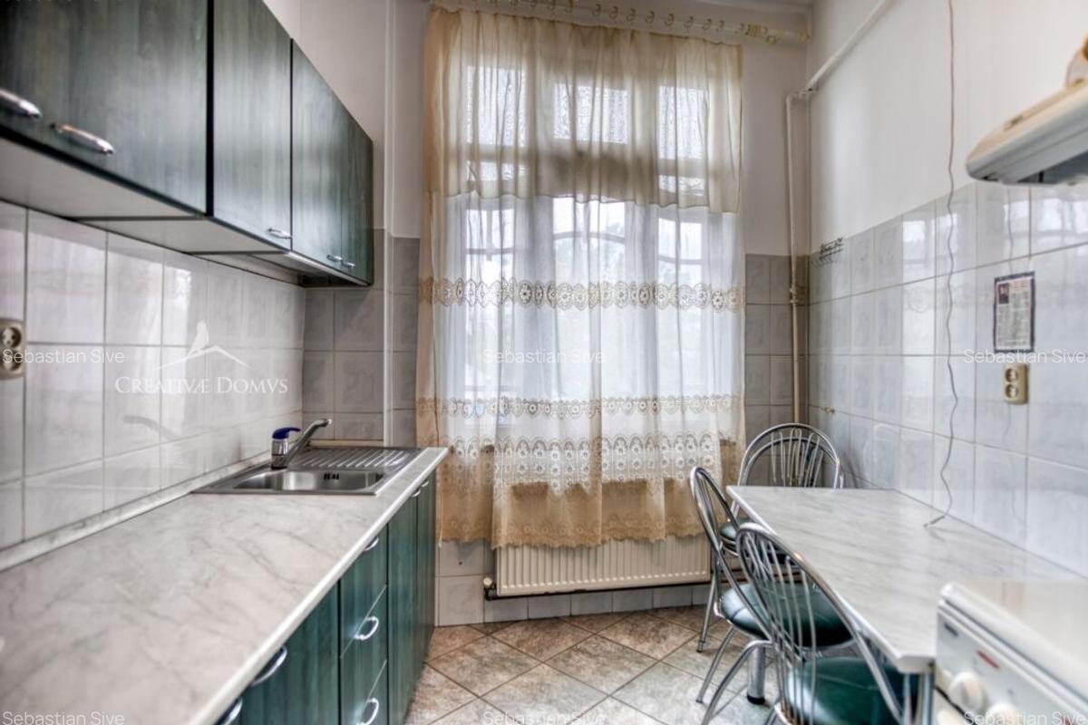 Vila cu 7 camere, 186 mp utili - Piata Muncii - 11