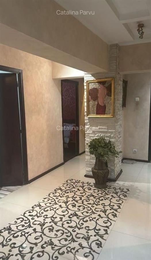 Apartament cu 4 camere decomandat în Calea Călărașilor - 1