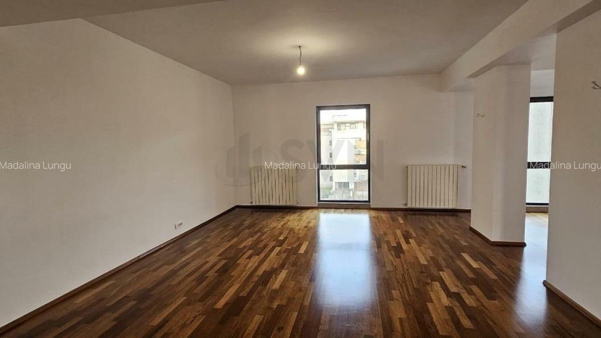 Apartament cu 4 camere decomandat în Băneasa - 3
