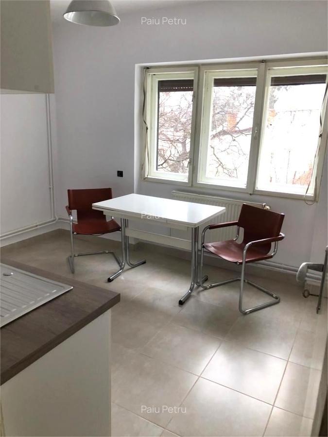 Apartament in casa, zona Patria - 3