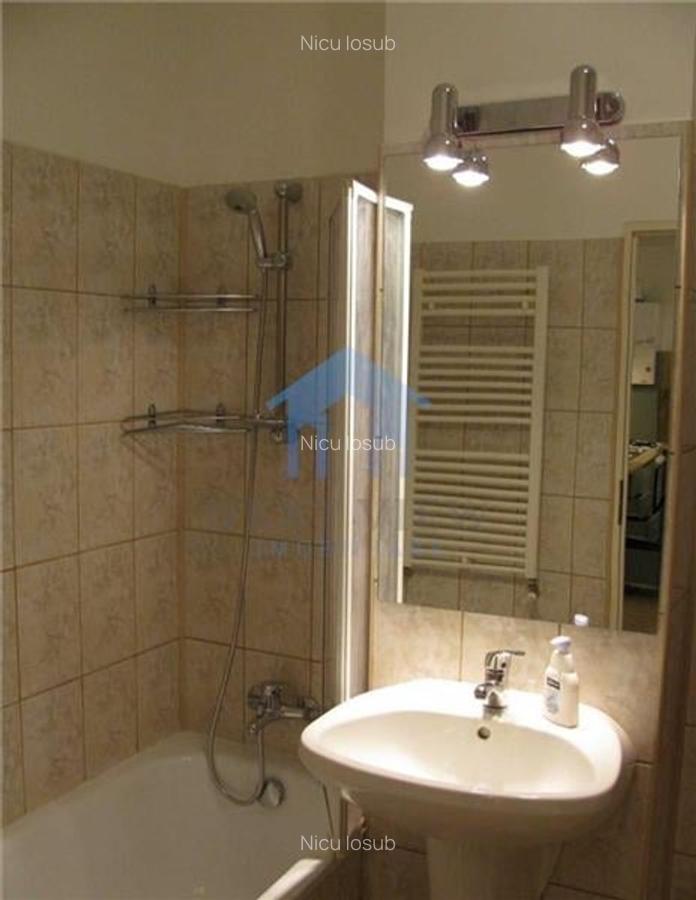 Studio, Plopilor - 2