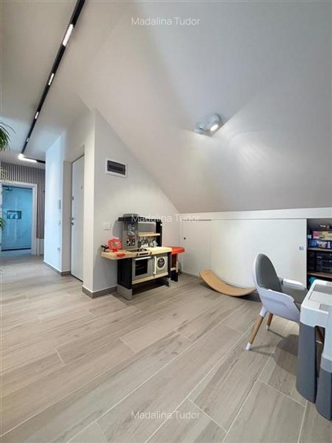 PENTHOUSE EXCLUSIVIST CU VIEW SI ACCES DIN LIFT , TRACTORUL , BRASOV - 17