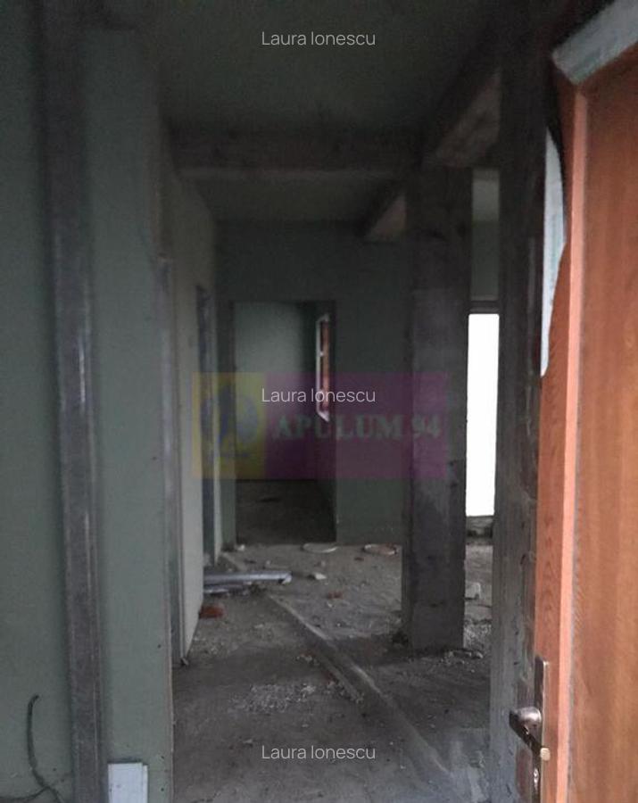 Vila la rosu Zarnesti- Mitropolit Metianu cu vedere super... - 8