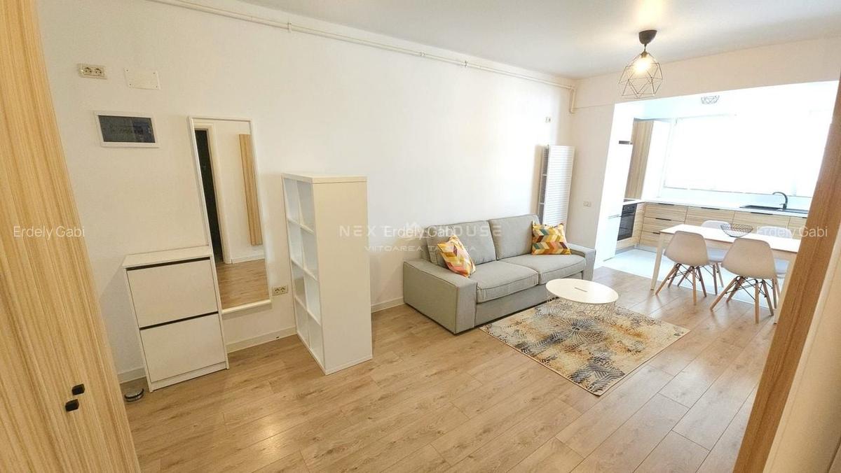 Studio Liberty Mall ( Unirii - Rahova  - Parcul Carol ) - 2