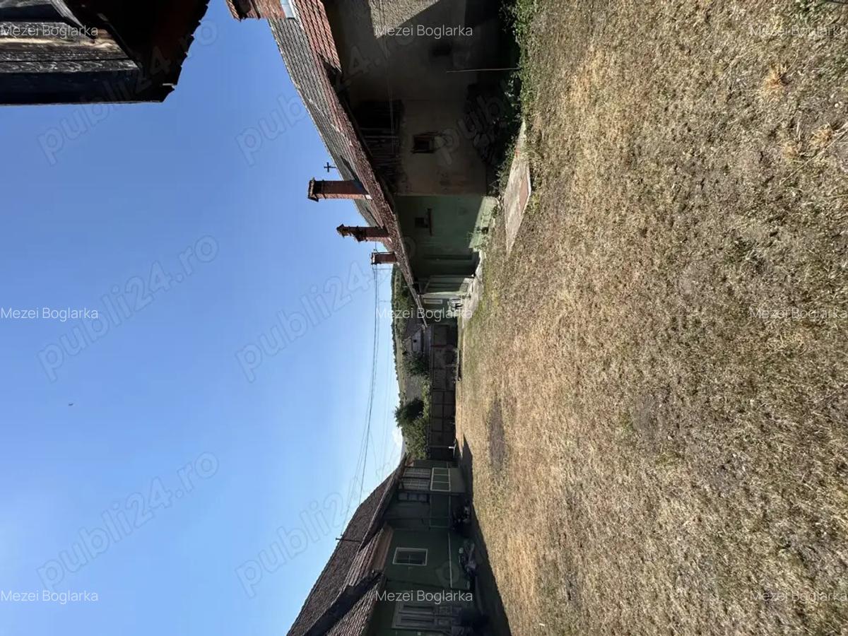 2 corpuri casa si teren generos la 15 minute de Brasov ( Purcareni) - 3
