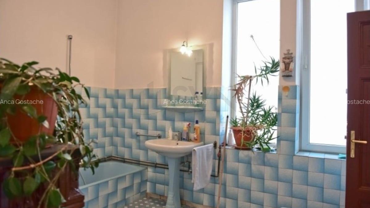 Apartament cu 6 camere decomandat în Cotroceni - 12