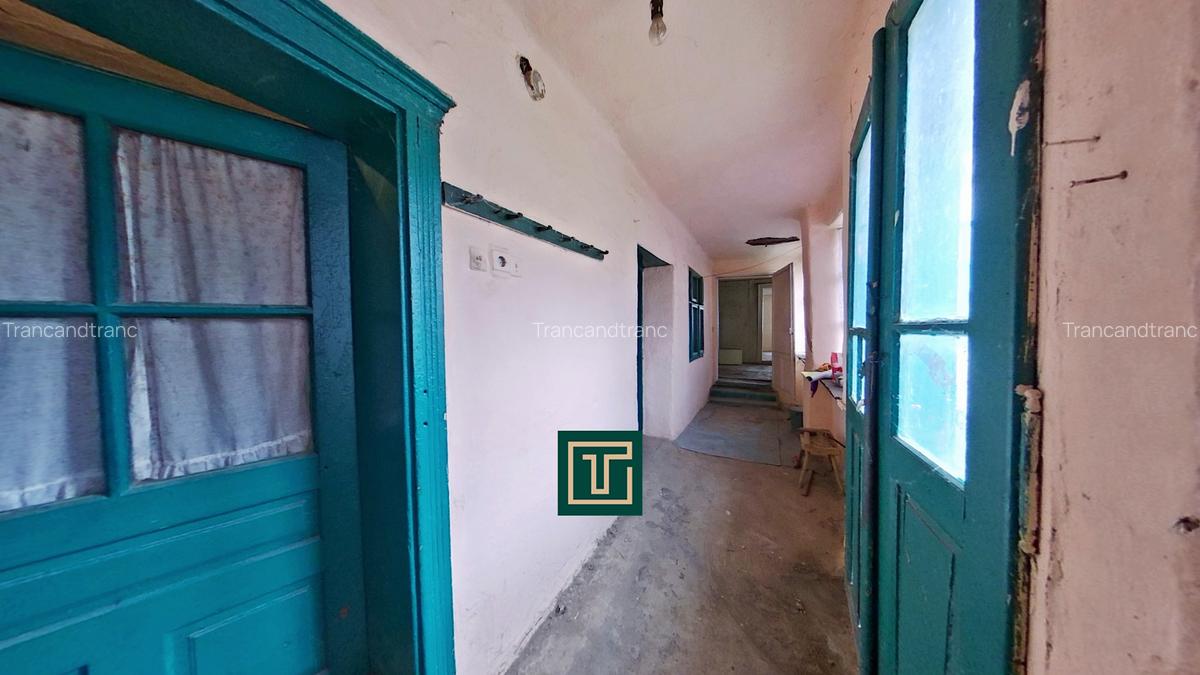 Casă tradițională cu teren generos în Secusigiu, județul Arad - 11
