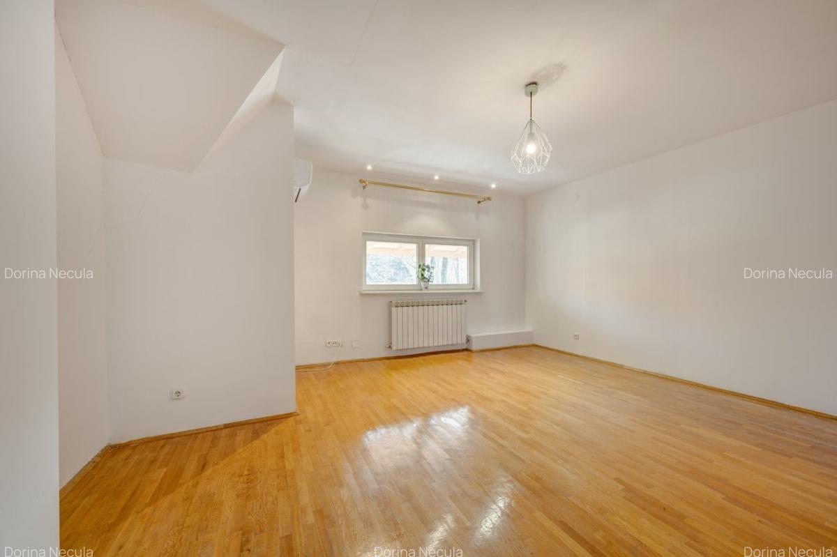 Vila cu arhitectura distincta, 7 camere, renovata, intr-o locatie exclusivista - 45