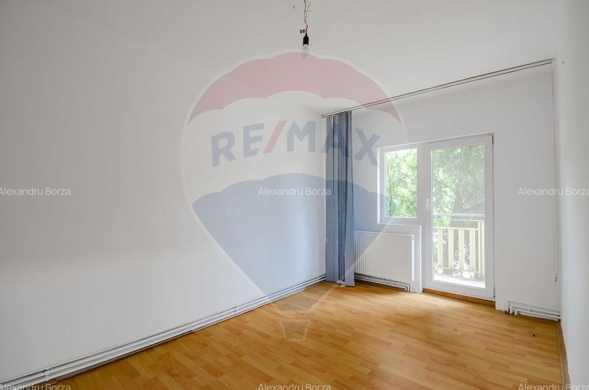 Apartament Decomandat cu 4 Camere | Etaj 1 | Zona Soarelui - Confort 1 - 4
