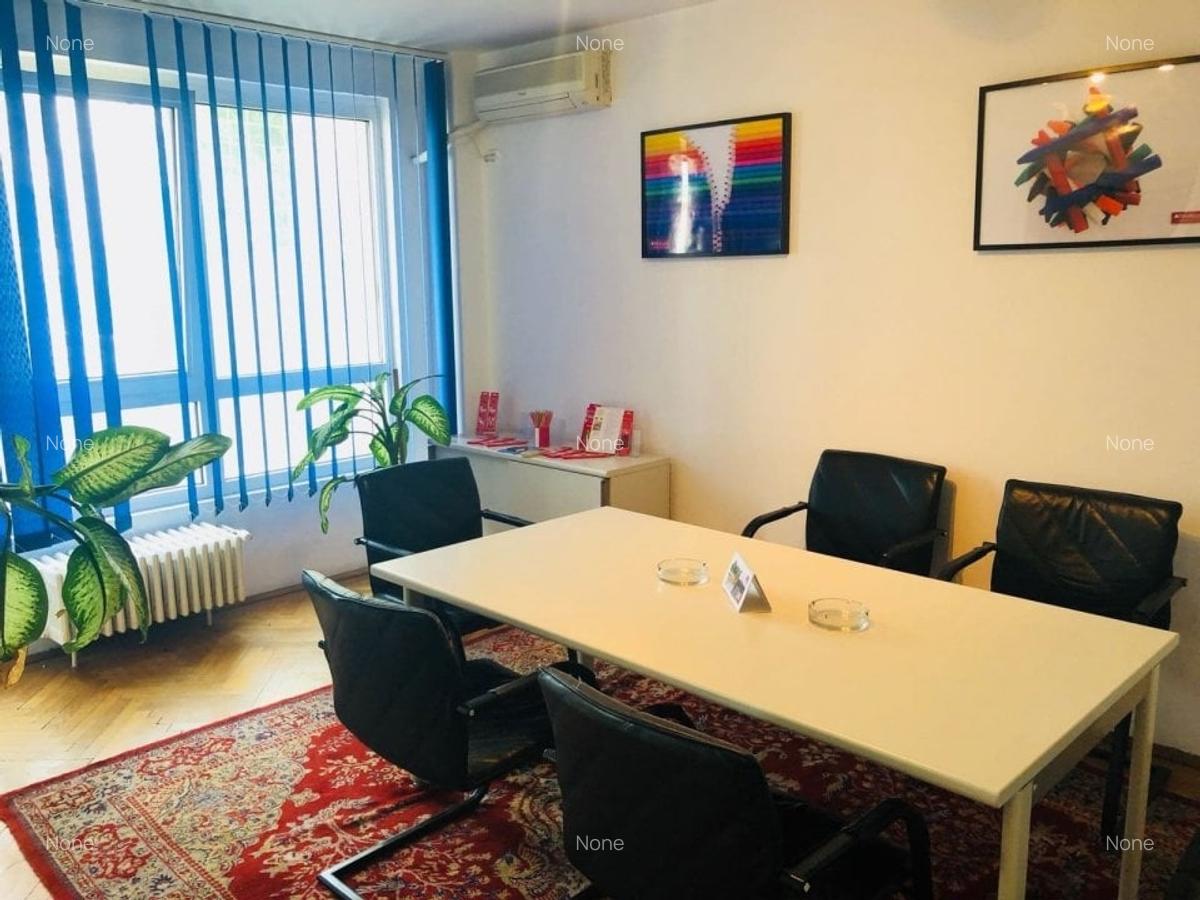 Apartament cu 3 camere decomandat în Grivița - 1