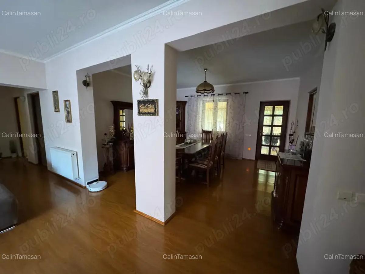 Casa de vanzare, centru, in zona foarte linistita. - 4