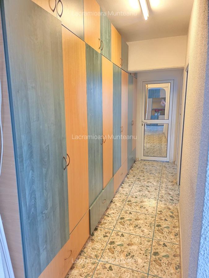 Iancului , 2 minute metrou - 13