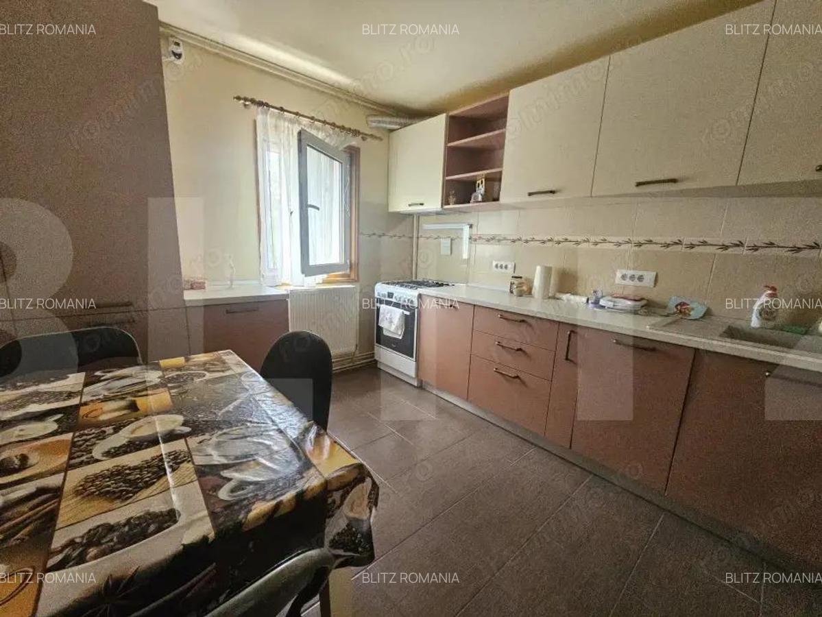 Apartament de vanzare, cu 4 camere, 77 mp, zona Soarelui - 10
