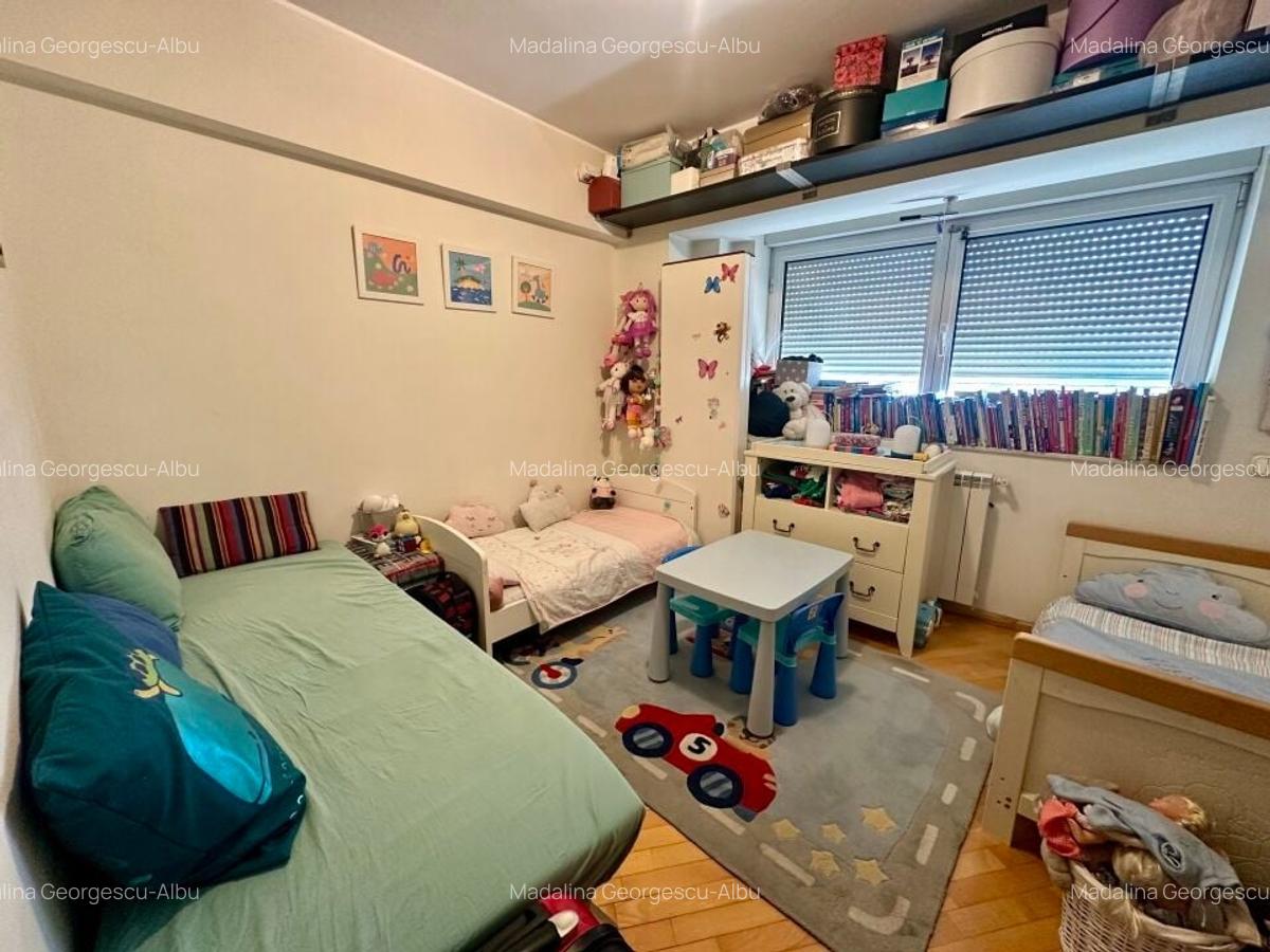 UNIRII - FANTANI 5 camere decomandat etaj 5 panorama deosebita - 14