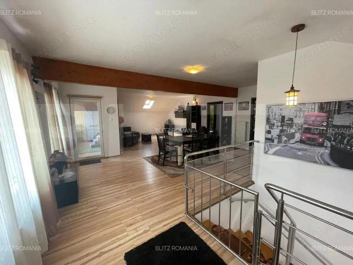 Vila deosebita cu 9 camere, 300 mp, zona Jolie Ville - 2 Vila deosebita cu 9 camere, 300 mp, zona Jolie Ville - 2