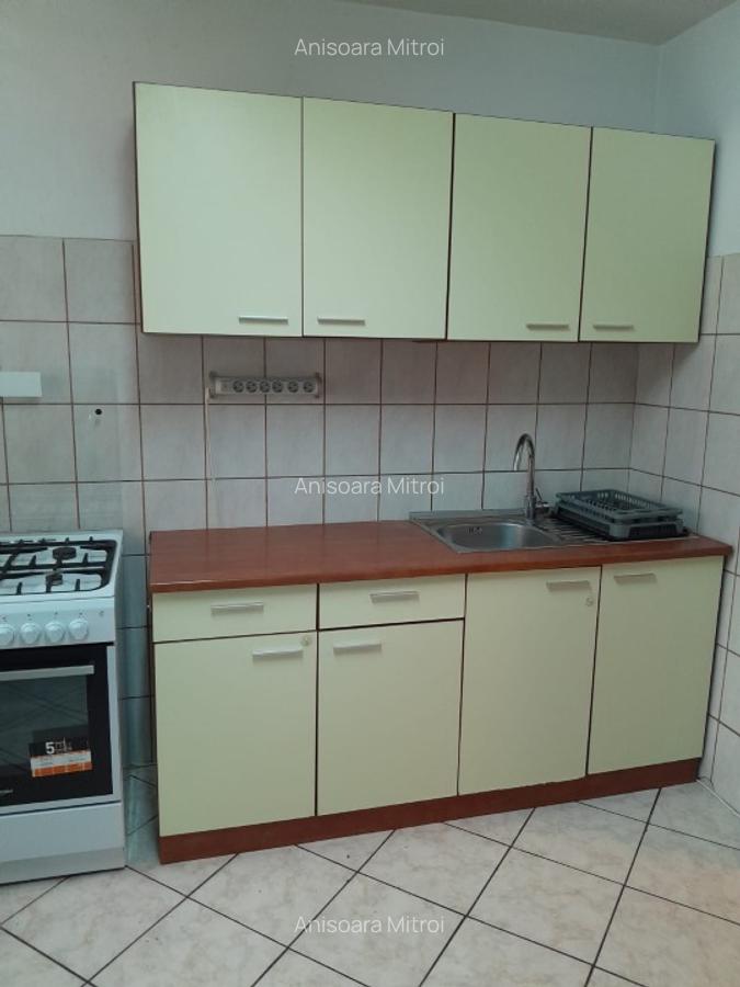 Închiriere Apartament 3 camere, decomandat, 76mp, etaj 1,bloc reabilitat - DIREC - 8 Închiriere Apartament 3 camere, decomandat, 76mp, etaj 1,bloc reabilitat - DIREC - 8