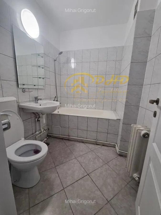 Apartament cu 3 camere in zona Tatarasi - Ciurchi - 6