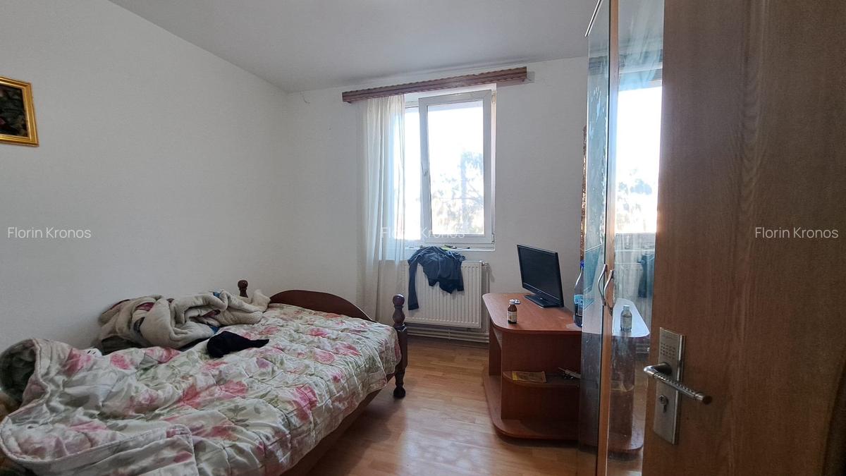 AGIGEA, 3 CAMERE DECOMANDAT 2 BAI, CENTRALA GAZ, 70 MP. PARCARE, BOXA - 16