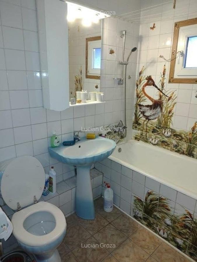 Apartament cu 4 camere decomandat în 1 Mai - 5