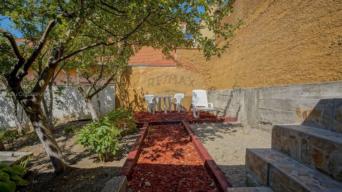 Casa individuala de vanzare in Scheii Brasovului! - 2