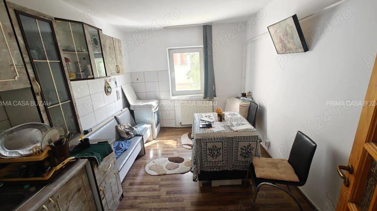Apartament cu 3 camere confort 1 dec sporit etaj intermediar cu imbunatatiri COMISION 0 - 7