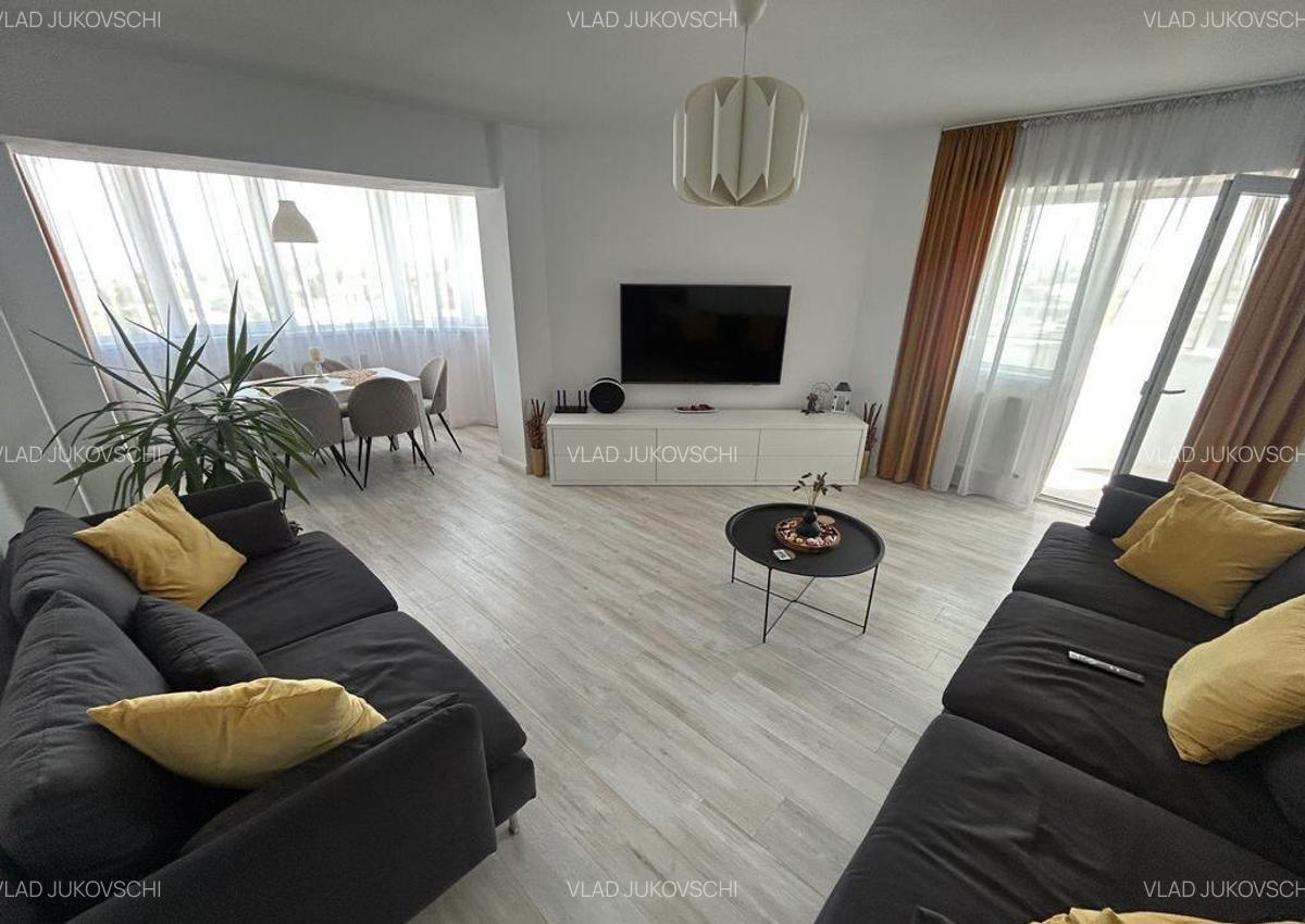 Apartament 3 camere zona Tomis III - 1