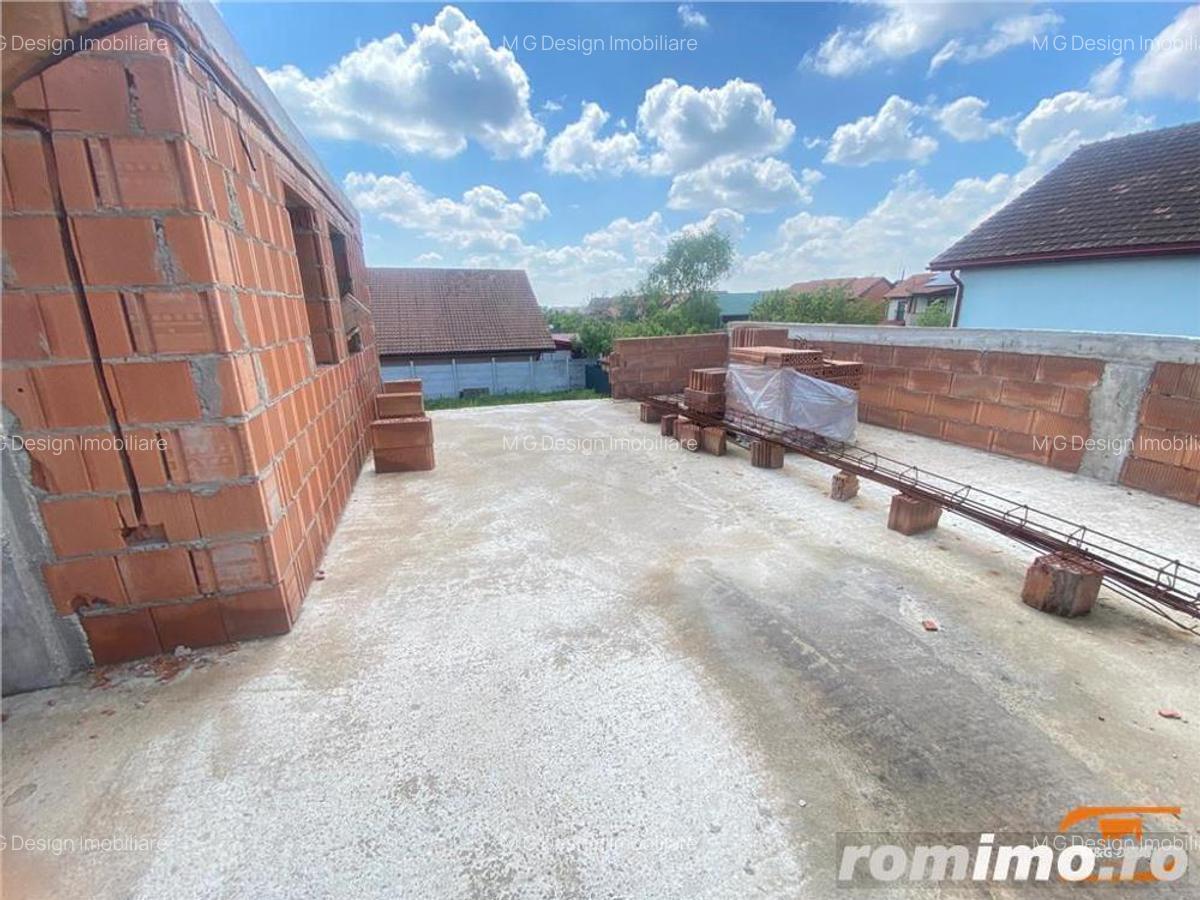 Sacalaz casa la rosu - 1