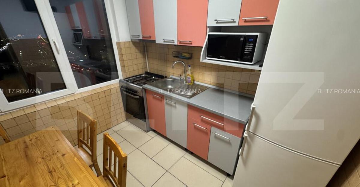 Apartament 4 camere, 84 mp, zona Central - Podu Ro? - 1
