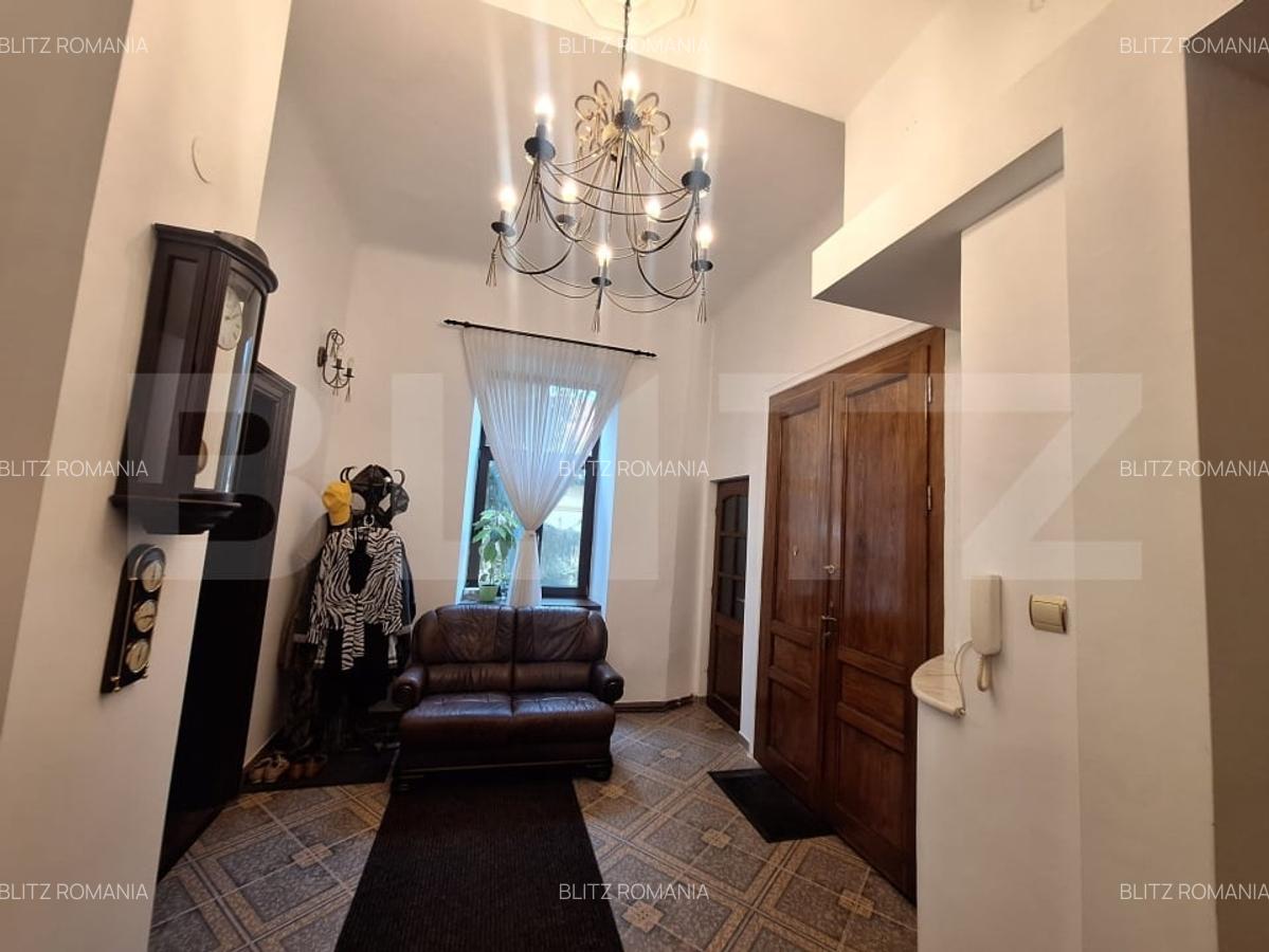 Apartament de vanzare, cu 4 camere, 125 mp, zona P-ta Romanilor - 1