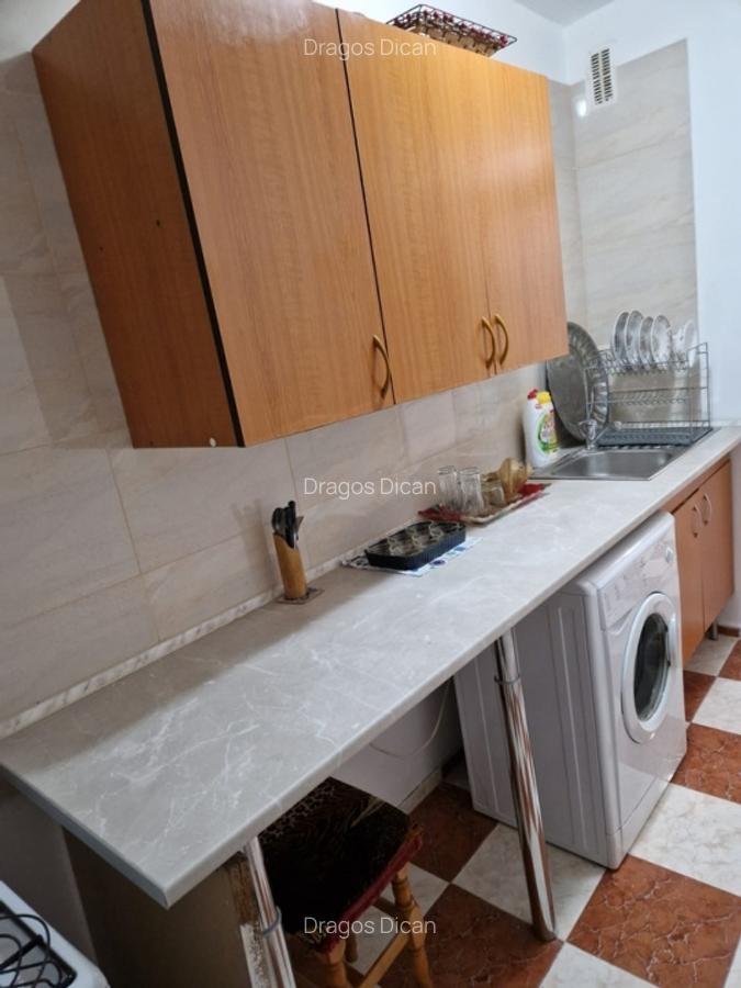 Garsonieră decomandată în Vitan - 4