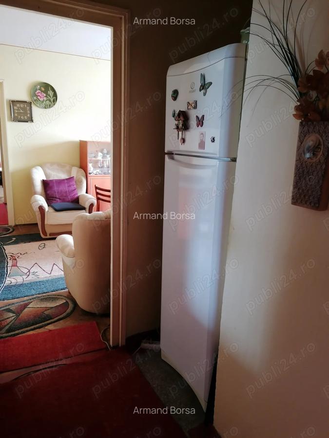 Vand Apartament 3 camere, Petrila, Str 8 Martie - 2