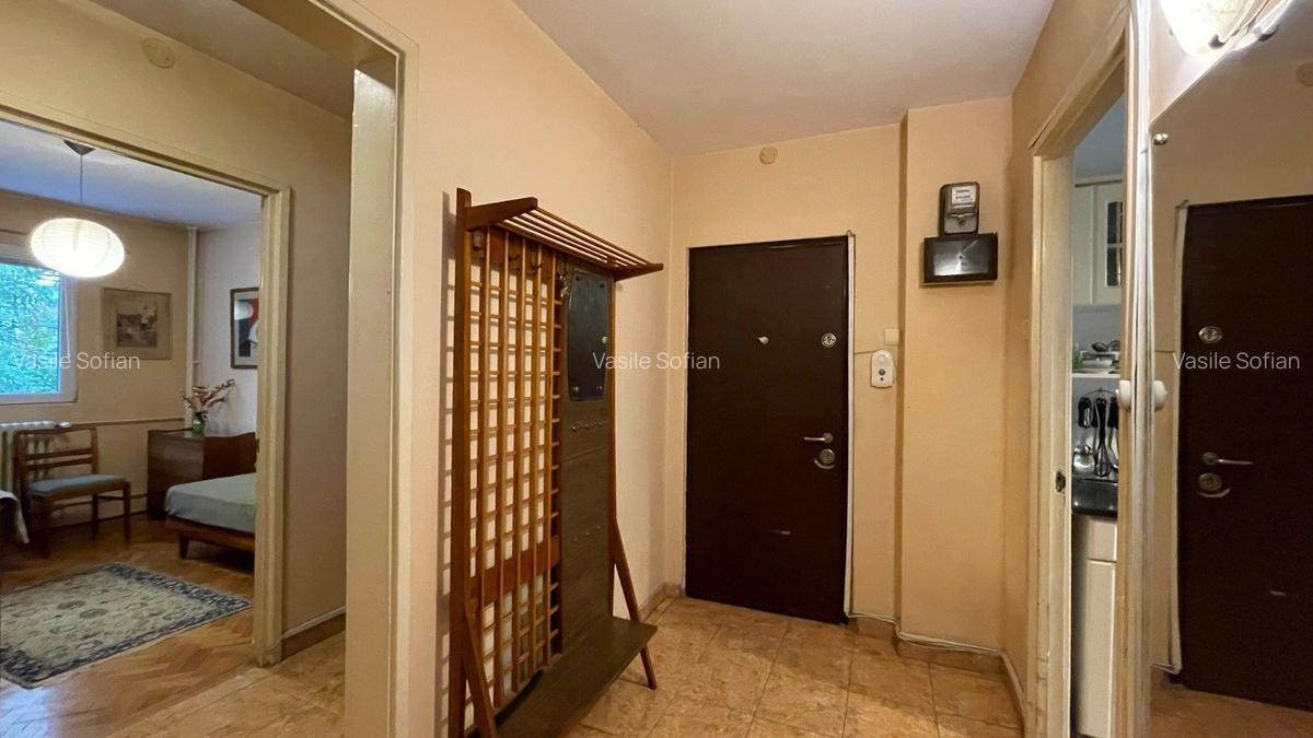 Vanzare 4 camere decomandat et 1/4 - Titan metrou - 8