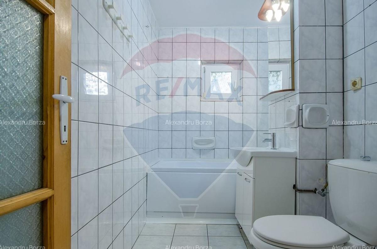 Apartament Decomandat cu 4 Camere | Etaj 1 | Zona Soarelui - Confort 1 - 12