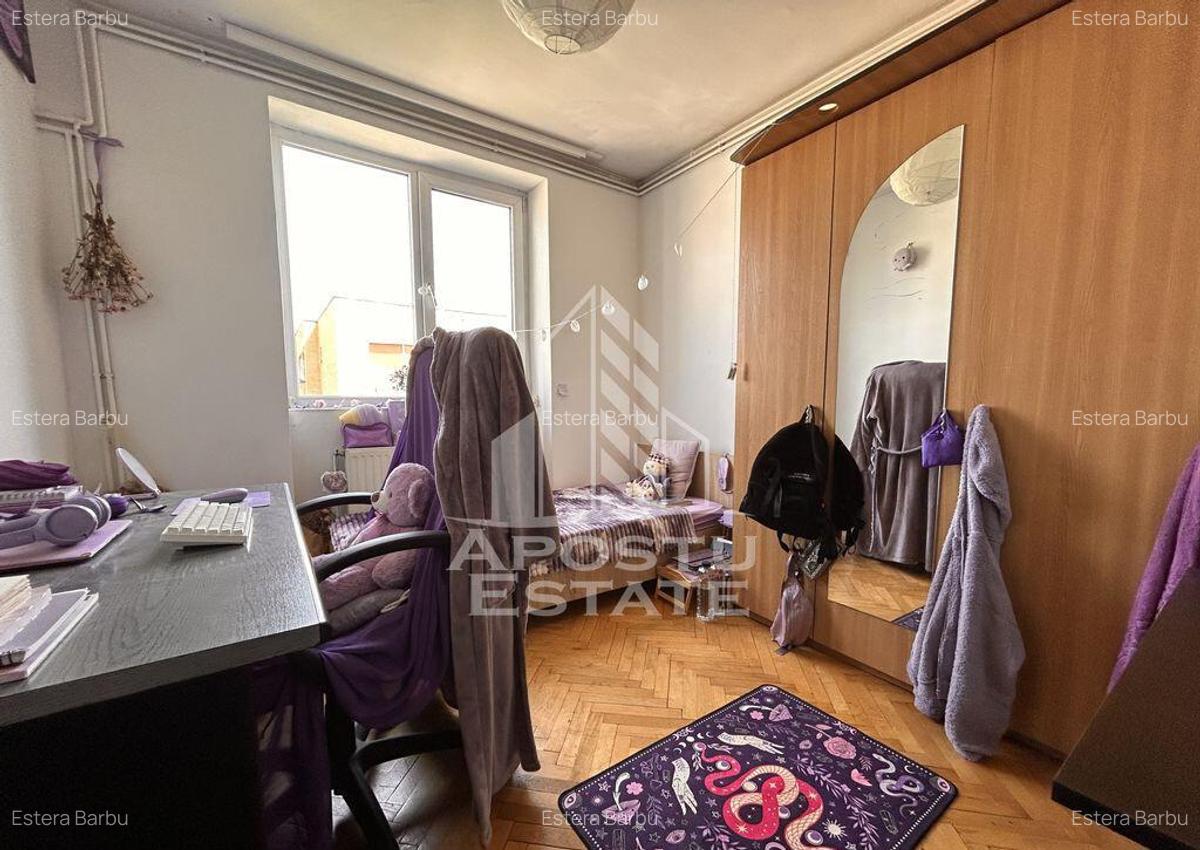 4 camere decomndat Pia?a Unirii | Terasa, parcare in c... - 8