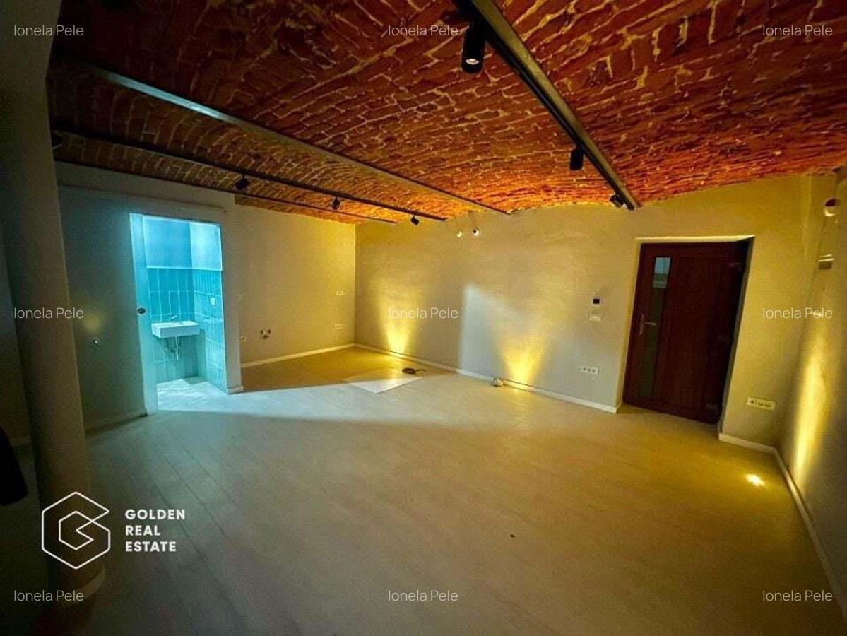 Oportunitate!Spatiu comercial 3 camere+apartament 2 camere la etaj,zona centrala - 3