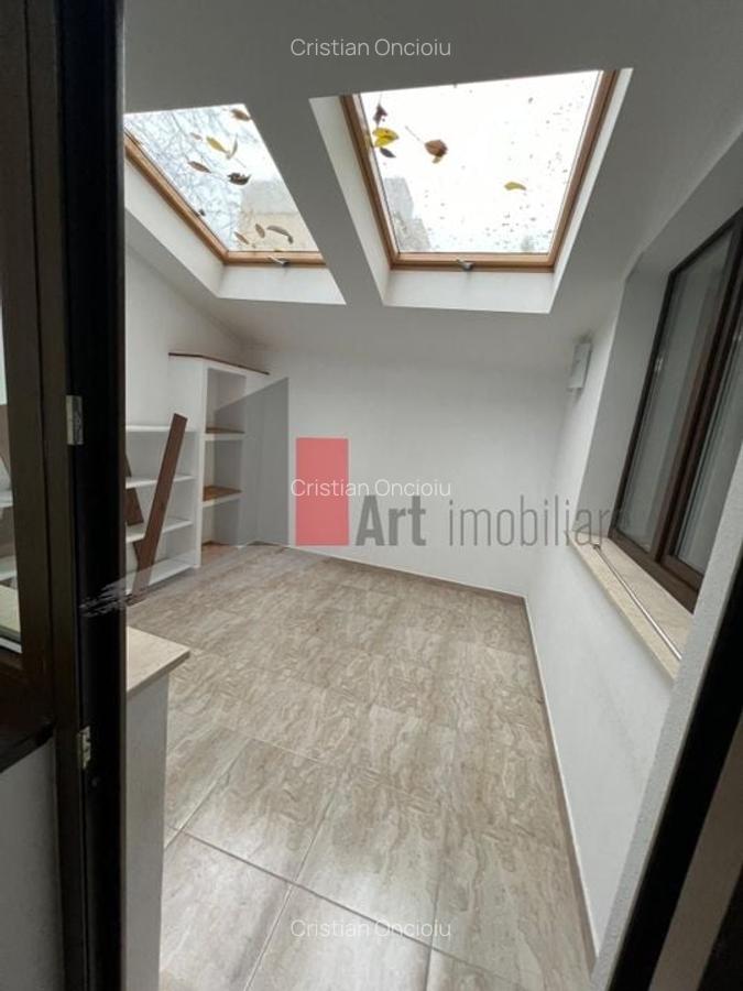 Apartament cu 3 camere semidecomandat în 1 Mai - 14