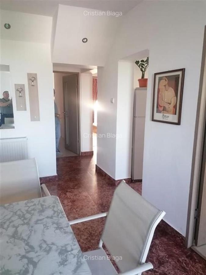 Apartament cu 3 camere decomandat în Rogerius - 3