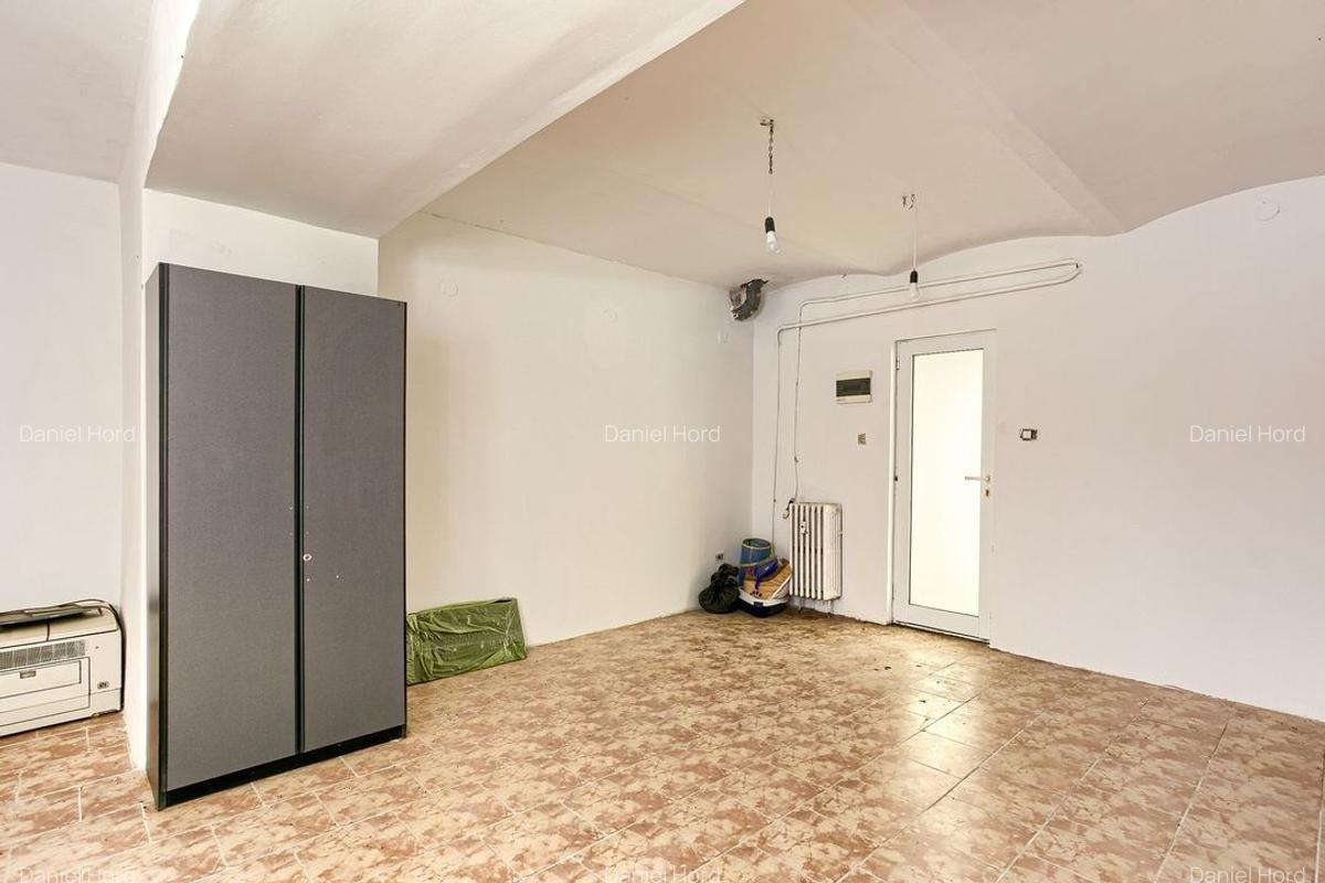 INCHIRIAT! Spatiu comercial de închiriat - 210 mp - Ultracentral - 4