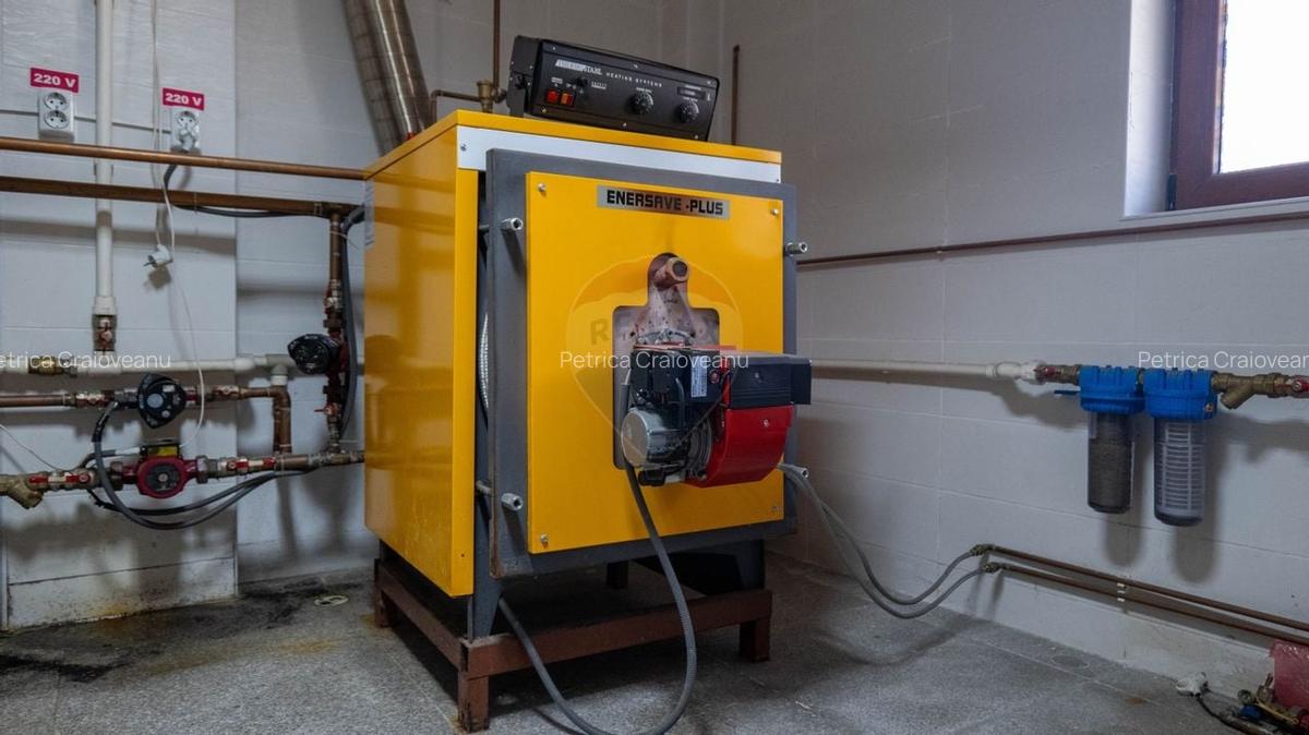 Oferta - vanzare pensiune 10 camere si casa de vacanta, Slanic Prahova - 44