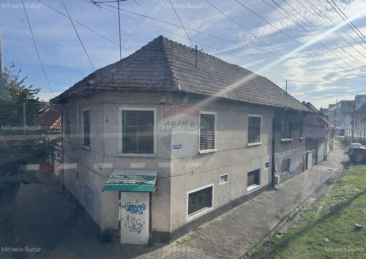 Casa cu 4 camere, situata in centrul ora?ului - 2