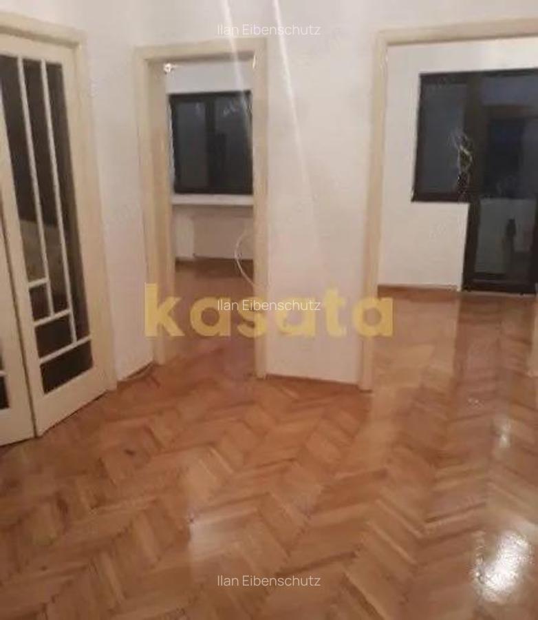 Apartament 4 camere ultracentral | Etaj 3/3 | Lift ?i renovare - 11