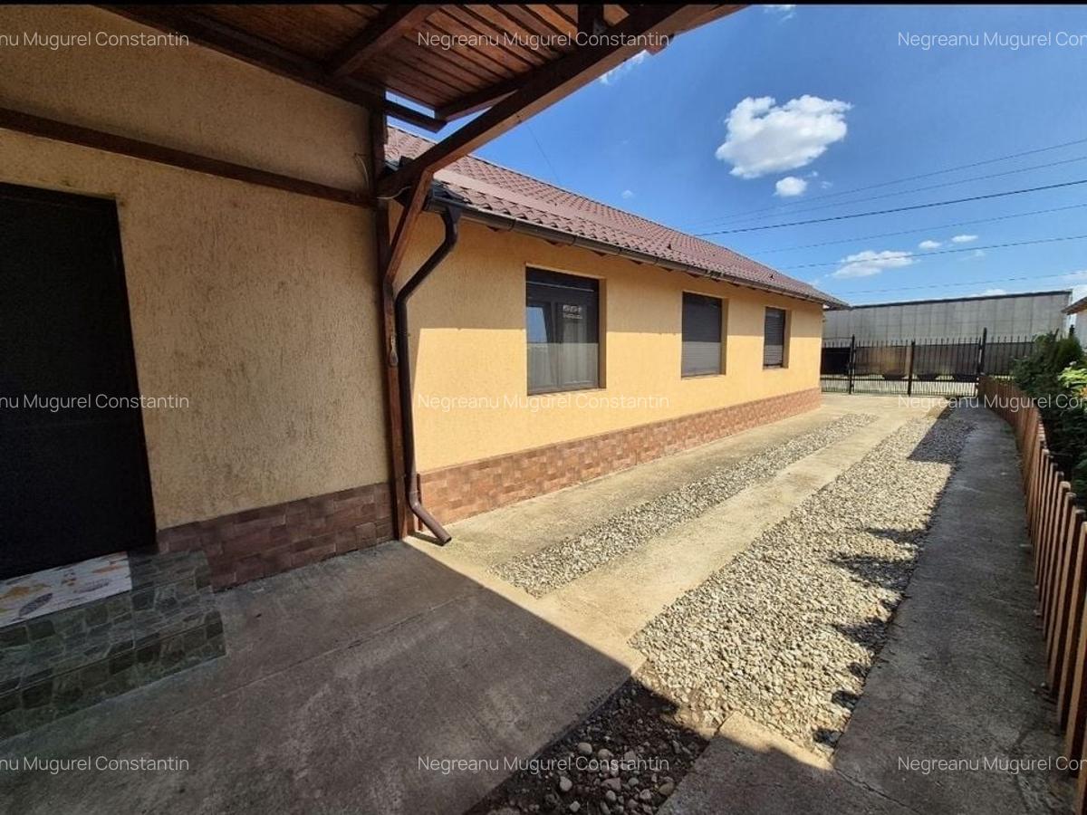 Vila S+P+1 cu terasa inchisa mobilata/utilata-teren intravilan 2497 mp - 24