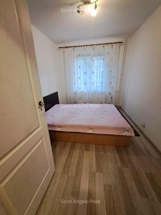 Apartament renovat cu 3 camere, zona Dacia - 1