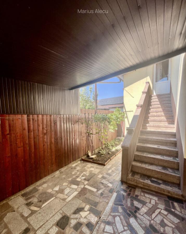 Casa de vanzare Frumusani - Spatiu Comercial la Parter - 25 - 11