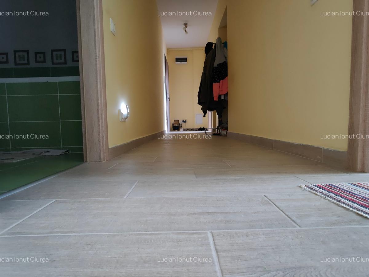Apartament 2 camere de vanzare in Tractorul - 9