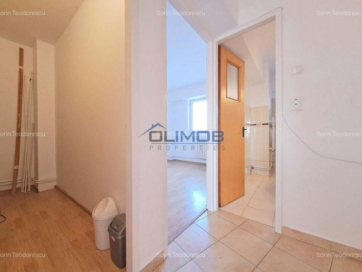 13 SEPTEMBRIE | DR. SARII | c-tie 2000 - 15 13 SEPTEMBRIE | DR. SARII | c-tie 2000 - 15