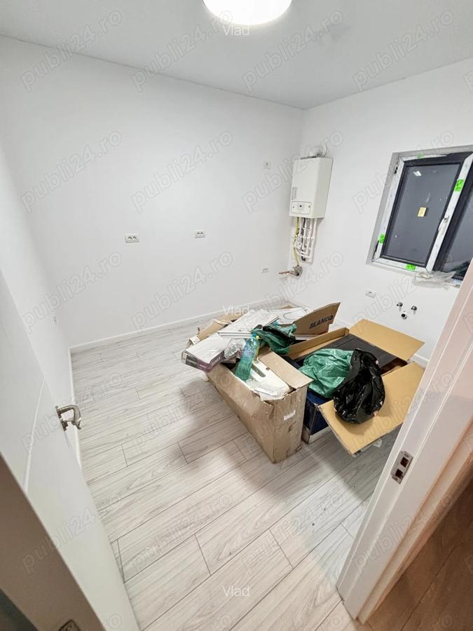 Vand casa 3 camere 2 bai , 1 balcon, 1 terasa , 2 locuri parcare , 2 aer conditionat - 5