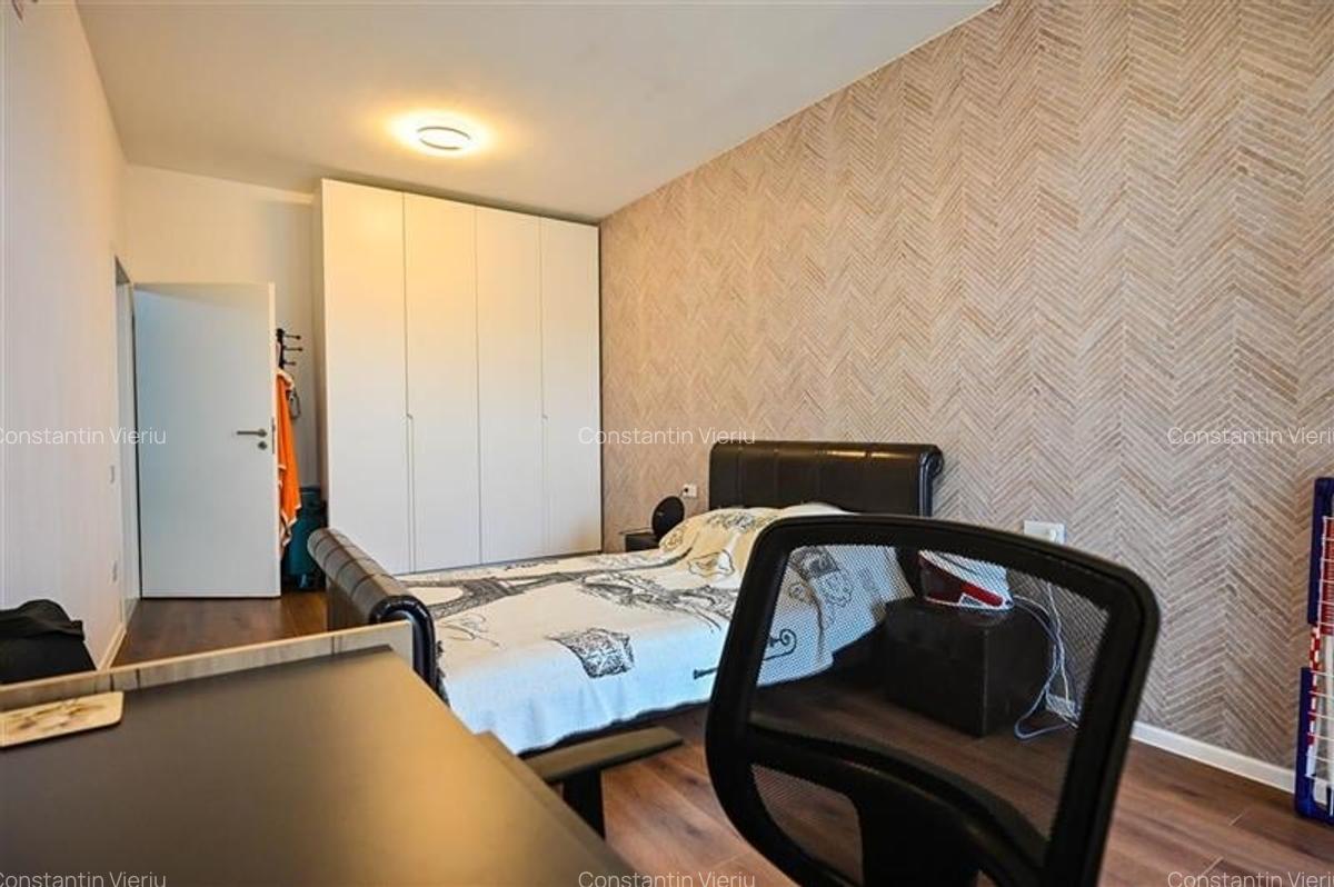 Apartament cu 3 camere decomandat, mobilat în Tractorul - 12