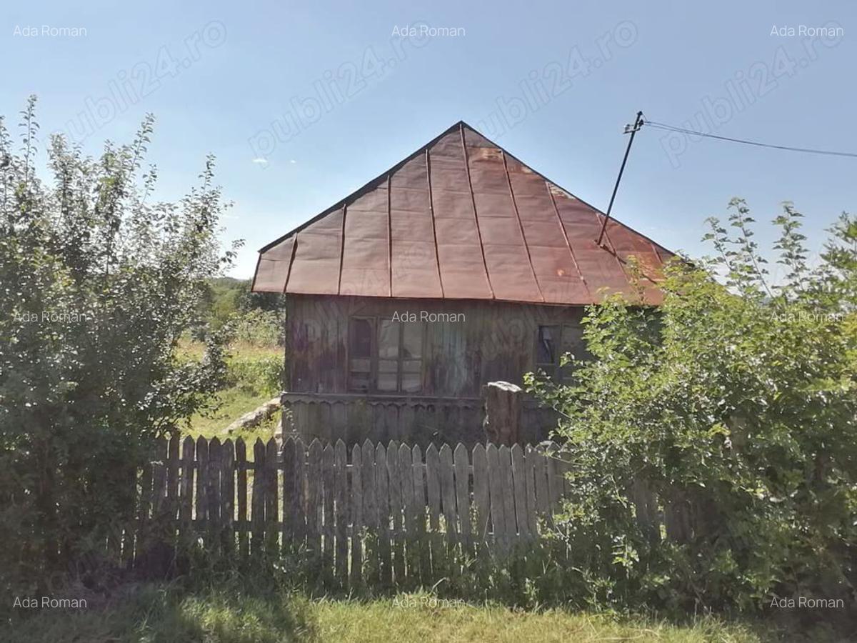 Casa si teren de vanzare - 2